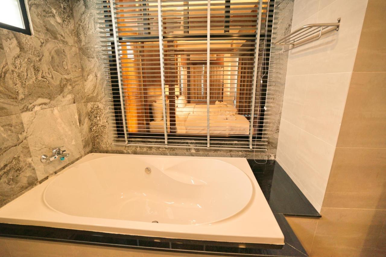 צ'יאנג מאי Anika Boutique Hotel מראה חיצוני תמונה